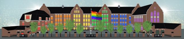 en fleretasjes bygning med et flagg på toppen med Bryggen i bakgrunnen